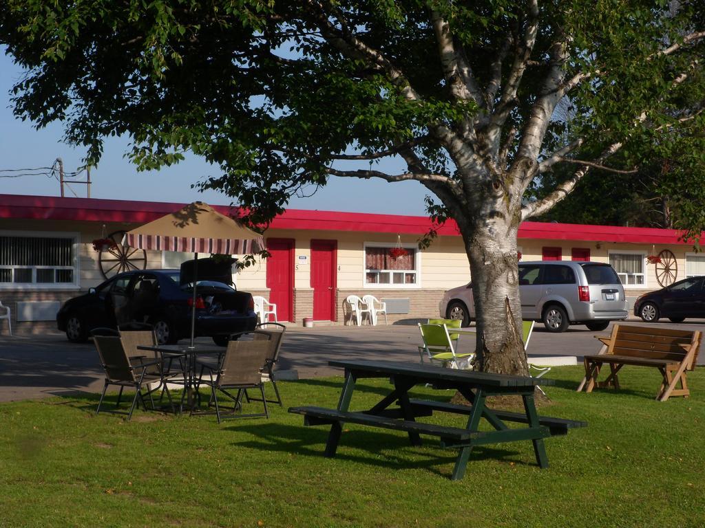 The Silver Birch Motel Goderich Kültér fotó